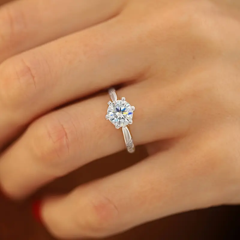 Luxury Style Inlaid Zirconia Ring With Gift Box For Daily Casual